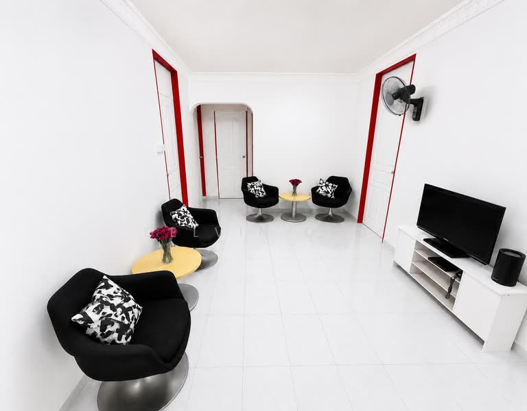 911 Jurong West Street 91, 911 Jurong West Street 91, 4 Bedrooms, 1,313 sqft, HDB Flat For Sale, by Delvin Ong, 500168942 - Living Room - PropertyGuru.com.sg