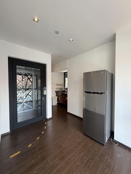 Corner shophouse at Jalan Besar, , 3,170 sqft, Office For Rent, by Zack Goh Tze Khiang, 500168945 - Interior - CommercialGuru.com.sg