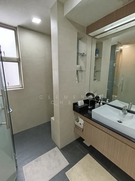 Rio Vista, 32 Upper Serangoon View, 3 Bedrooms, 1,249 sqft, Condominium For Sale, by Clement Chew, 500168946 - Bathroom - PropertyGuru.com.sg