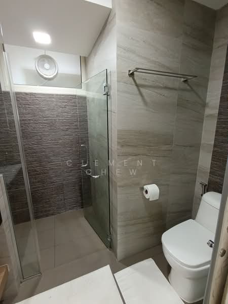 Rio Vista, 32 Upper Serangoon View, 3 Bedrooms, 1,249 sqft, Condominium For Sale, by Clement Chew, 500168946 - Bathroom - PropertyGuru.com.sg