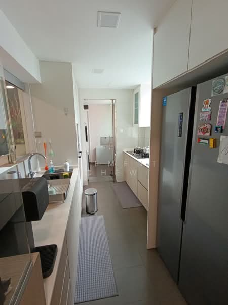 Rio Vista, 32 Upper Serangoon View, 3 Bedrooms, 1,249 sqft, Condominium For Sale, by Clement Chew, 500168946 - Kitchen - PropertyGuru.com.sg