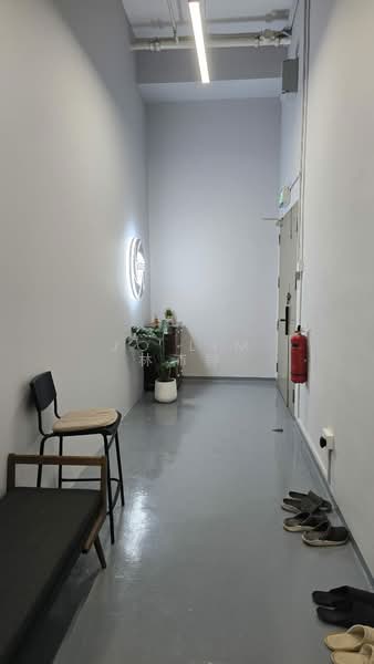 Unity Centre, 51 Bukit Batok Crescent, 1,561 sqft, Light Industrial (B1) For Sale, by Jo Lim 林沛骅, 500168958 - Entrance - CommercialGuru.com.sg