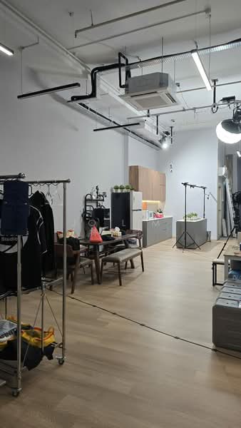 Unity Centre, 51 Bukit Batok Crescent, 1,561 sqft, Light Industrial (B1) For Sale, by Jo Lim 林沛骅, 500168958 - Kitchen - CommercialGuru.com.sg