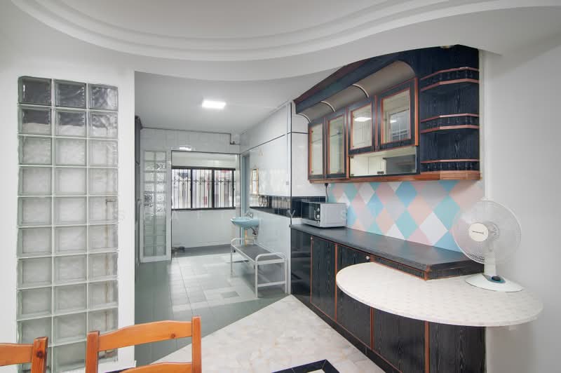 719 Yishun Street 71, 719 Yishun Street 71, 2 Bedrooms, 753 sqft, HDB Flat For Rent, by Shafik Yusope, 500168960 - Kitchen - PropertyGuru.com.sg