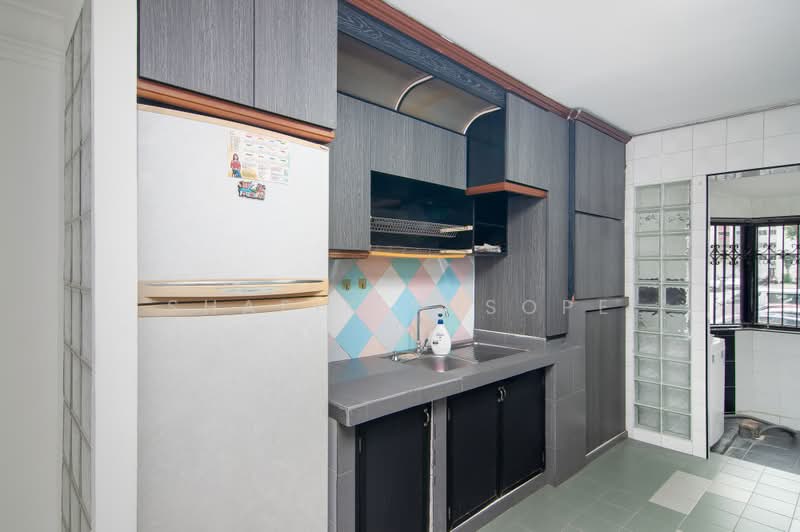 719 Yishun Street 71, 719 Yishun Street 71, 2 Bedrooms, 753 sqft, HDB Flat For Rent, by Shafik Yusope, 500168960 - Kitchen - PropertyGuru.com.sg