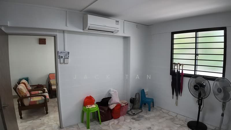 51 Lorong 6 Toa Payoh, 51 Lorong 6 Toa Payoh, 3 Bedrooms, 678 sqft, HDB Flat For Rent, by Jack Tan, 500168973 - Living Room - PropertyGuru.com.sg