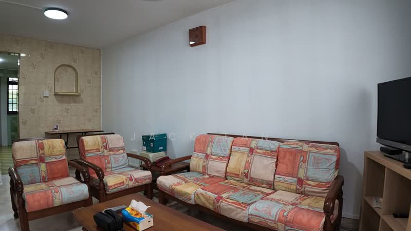 51 Lorong 6 Toa Payoh, 51 Lorong 6 Toa Payoh, 3 Bedrooms, 678 sqft, HDB Flat For Rent, by Jack Tan, 500168973 - Living Room - PropertyGuru.com.sg