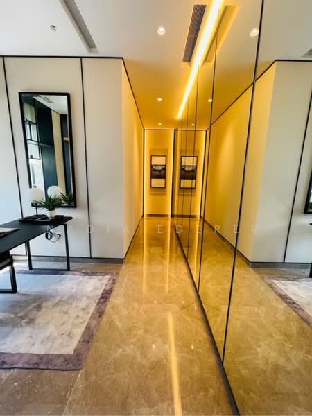 Nouvel 18, 18 Anderson Road, 4 Bedrooms, 2,476 sqft, Condominium For Rent, by Nadia Ederer, 500168986 - Hallway - PropertyGuru.com.sg