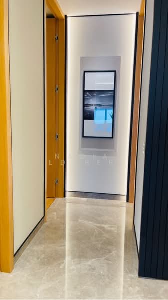 Nouvel 18, 18 Anderson Road, 4 Bedrooms, 2,476 sqft, Condominium For Rent, by Nadia Ederer, 500168986 - Hallway - PropertyGuru.com.sg