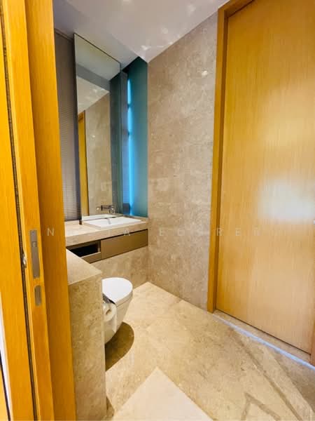 Nouvel 18, 18 Anderson Road, 4 Bedrooms, 2,476 sqft, Condominium For Rent, by Nadia Ederer, 500168986 - Common Bathroom - PropertyGuru.com.sg