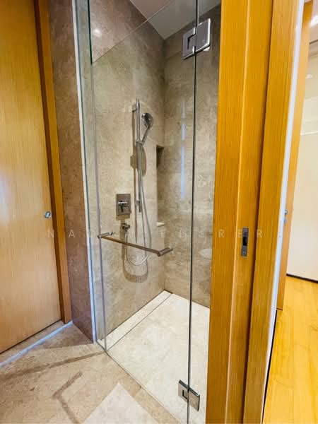 Nouvel 18, 18 Anderson Road, 4 Bedrooms, 2,476 sqft, Condominium For Rent, by Nadia Ederer, 500168986 - Common Bathroom - PropertyGuru.com.sg