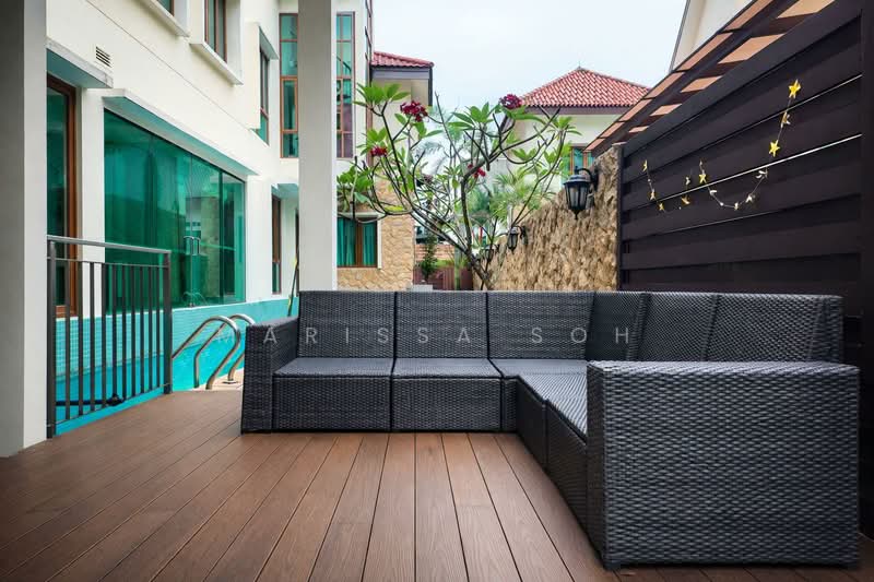 Renovated Detached with Pool, 1KM to Henry Park, , 5 Bedrooms, 5,672 sqft, Detached House For Sale, by Marissa Soh, 500168987 - Exterior - PropertyGuru.com.sg