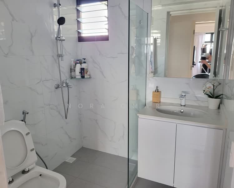472A Fernvale Street, 472A Fernvale Street, 3 Bedrooms, 1,216 sqft, HDB Flat For Sale, by Nora Omar, 500168993 - Bathroom - PropertyGuru.com.sg