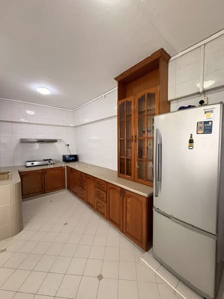 791 Yishun Avenue 2, 791 Yishun Avenue 2, 4 Bedrooms, 1,518 sqft, HDB Flat For Rent, by Nellie Law, 500169013 - Kitchen - PropertyGuru.com.sg