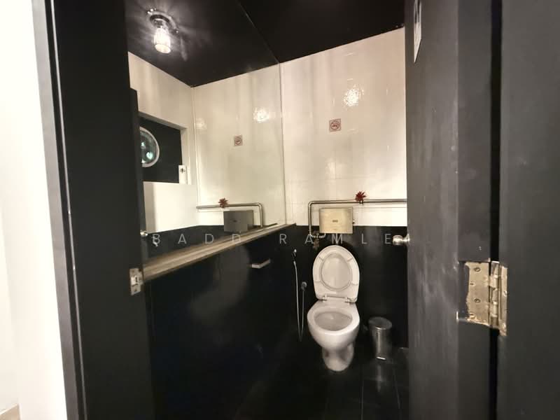 Craig Road, 46 Craig Road, 4,000 sqft, Shop / Shophouse For Sale, by Badd Ramle, 500169020 - Bathroom - CommercialGuru.com.sg