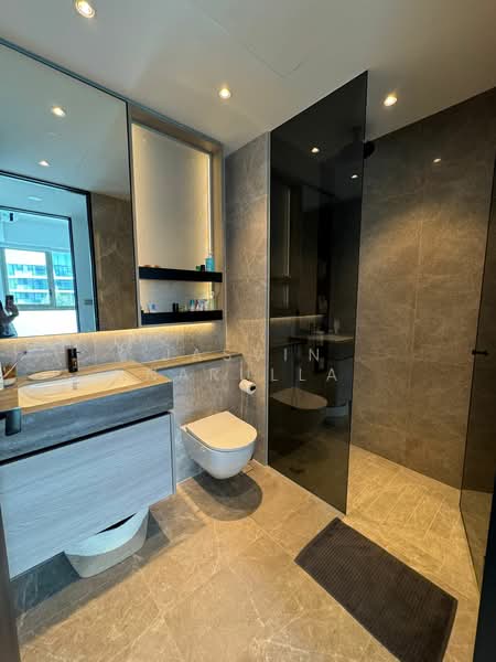 The Reef at King's Dock, 2 Harbourfront Avenue, 2 Bedrooms, 743 sqft, Condominium For Sale, by Jasvin Narulla, 500169024 - Bathroom - PropertyGuru.com.sg