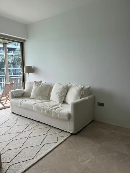 The Reef at King's Dock, 2 Harbourfront Avenue, 2 Bedrooms, 743 sqft, Condominium For Sale, by Jasvin Narulla, 500169024 - Living Room - PropertyGuru.com.sg