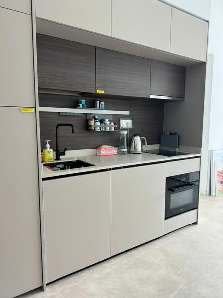 The Reef at King's Dock, 2 Harbourfront Avenue, 2 Bedrooms, 743 sqft, Condominium For Sale, by Jasvin Narulla, 500169024 - Kitchen - PropertyGuru.com.sg