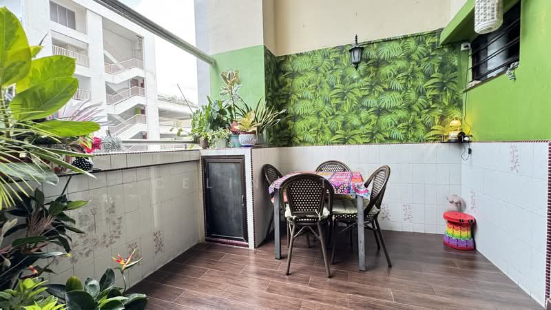 834 Yishun Street 81, 834 Yishun Street 81, 3 Bedrooms, 1,571 sqft, HDB Flat For Sale, by Celine Tan, 500169032 - Balcony - PropertyGuru.com.sg