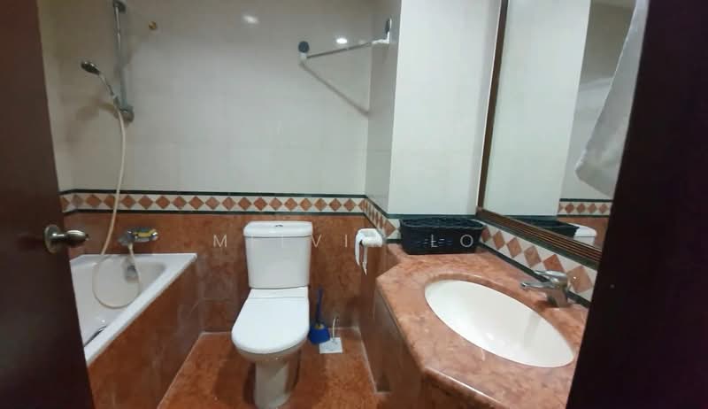 Hillview Green, 67 Hume Avenue, 2 Bedrooms, 1,012 sqft, Condominium For Rent, by Melvin Lo, 500169045 - Bathroom - PropertyGuru.com.sg