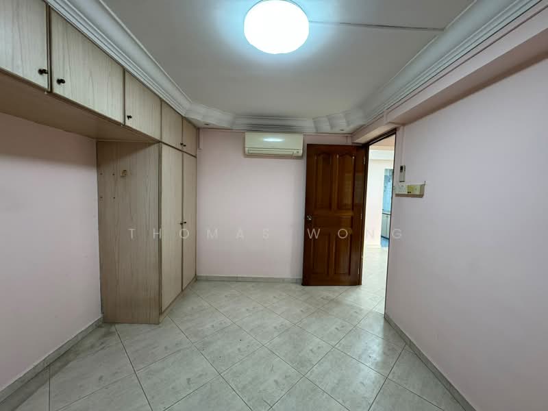 119 Bukit Merah View, 119 Bukit Merah View, 2 Bedrooms, 700 sqft, HDB Flat For Sale, by Thomas Wong, 500169047 - Bedroom - PropertyGuru.com.sg