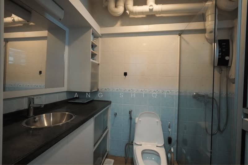 589D Montreal Drive, 589D Montreal Drive, 3 Bedrooms, 969 sqft, HDB Flat For Sale, by Ang ShiQi, 500169051 - Bathroom - PropertyGuru.com.sg