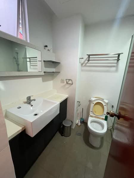 Langston Ville, 15 Kim Yam Road, Room Rental, 120 sqft, Apartment For Rent, by Nick Lee, 500169052 - Bathroom - PropertyGuru.com.sg