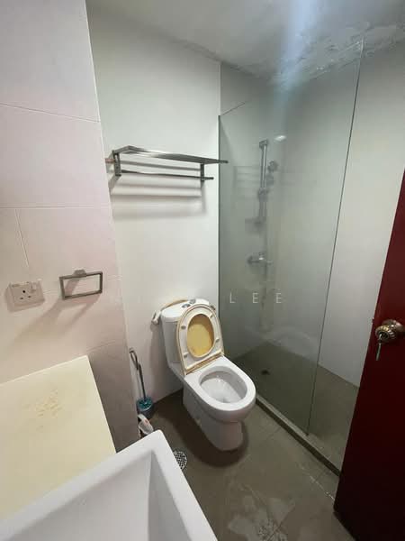 Langston Ville, 15 Kim Yam Road, Room Rental, 120 sqft, Apartment For Rent, by Nick Lee, 500169052 - Bathroom - PropertyGuru.com.sg