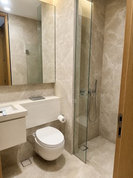 The Laurels @ Cairnhill Road, 38 Cairnhill Road, 2 Bedrooms, 883 sqft, Condominium For Sale, by George Koh 许晋铨, 500169058 - Bathroom - PropertyGuru.com.sg