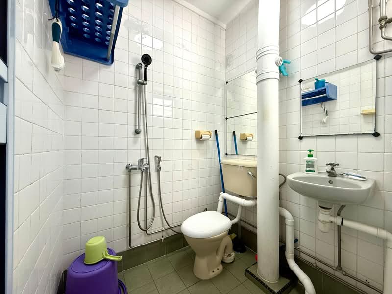 31 Balam Road, 31 Balam Road, 2 Bedrooms, 732 sqft, HDB Flat For Rent, by Chris Tan, 500169059 - Bathroom - PropertyGuru.com.sg