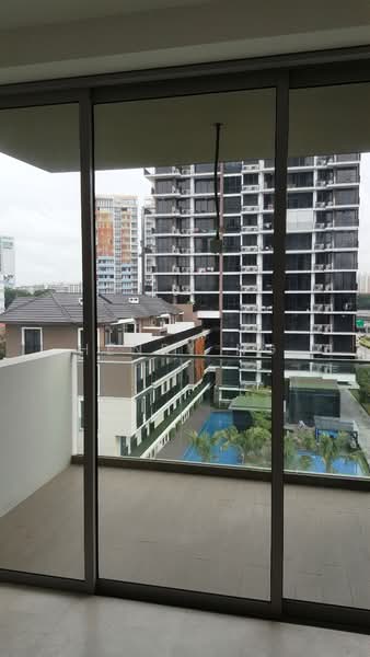 Sennett Residence, 31 Pheng Geck Avenue, 1 Bedroom, 571 sqft, Condominium For Sale, by Henry Ng, 500169071 - Balcony - PropertyGuru.com.sg