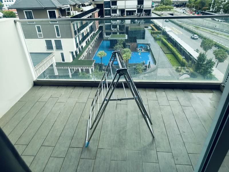 Sennett Residence, 31 Pheng Geck Avenue, 1 Bedroom, 571 sqft, Condominium For Sale, by Henry Ng, 500169071 - Balcony - PropertyGuru.com.sg