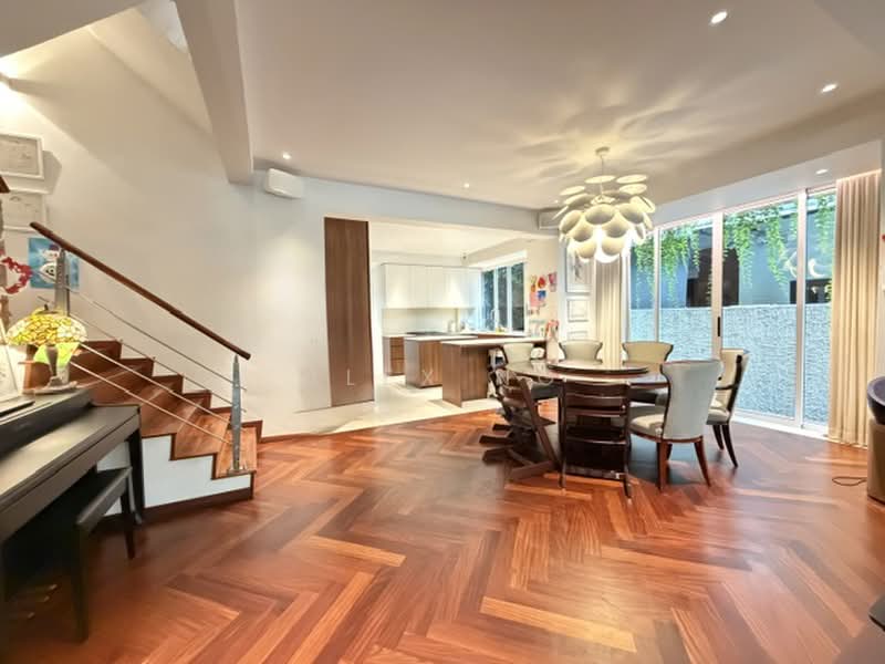 100% Move in Condition, Good Layout, Bright, Convenient, Good School, East Coast Estate, Telok Kurau Estate, Joo Chiat Estate, 6 Bedrooms, 4,000 sqft, Semi-Detached House For Sale, by Alex Ng, 500169078 - Dining Room - PropertyGuru.com.sg