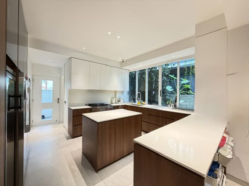 100% Move in Condition, Good Layout, Bright, Convenient, Good School, East Coast Estate, Telok Kurau Estate, Joo Chiat Estate, 6 Bedrooms, 4,000 sqft, Semi-Detached House For Sale, by Alex Ng, 500169078 - Kitchen - PropertyGuru.com.sg