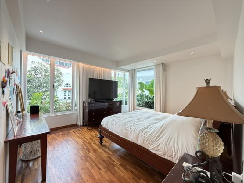 100% Move in Condition, Good Layout, Bright, Convenient, Good School, East Coast Estate, Telok Kurau Estate, Joo Chiat Estate, 6 Bedrooms, 4,000 sqft, Semi-Detached House For Sale, by Alex Ng, 500169078 - Bedroom - PropertyGuru.com.sg
