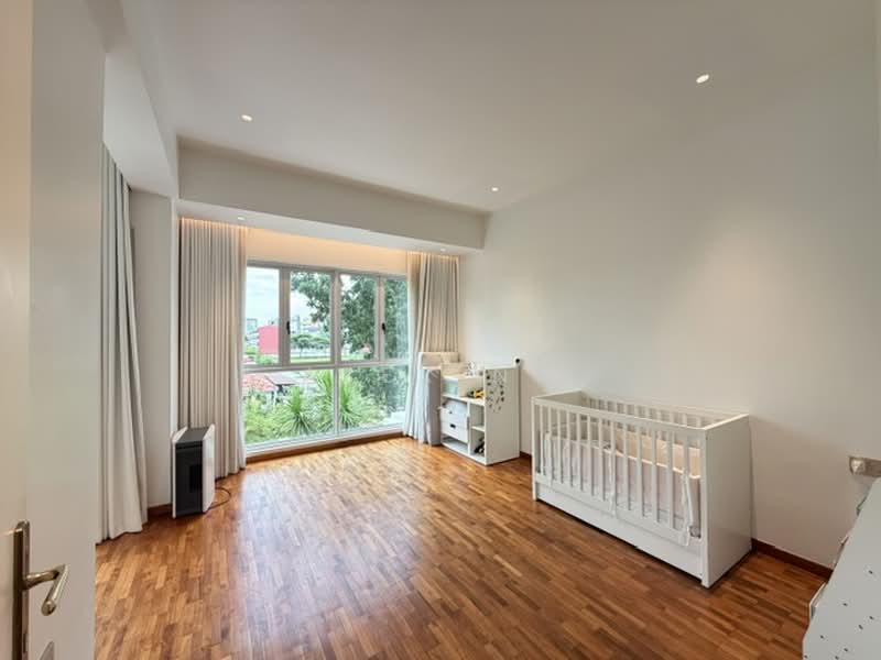 100% Move in Condition, Good Layout, Bright, Convenient, Good School, East Coast Estate, Telok Kurau Estate, Joo Chiat Estate, 6 Bedrooms, 4,000 sqft, Semi-Detached House For Sale, by Alex Ng, 500169078 - Bedroom - PropertyGuru.com.sg