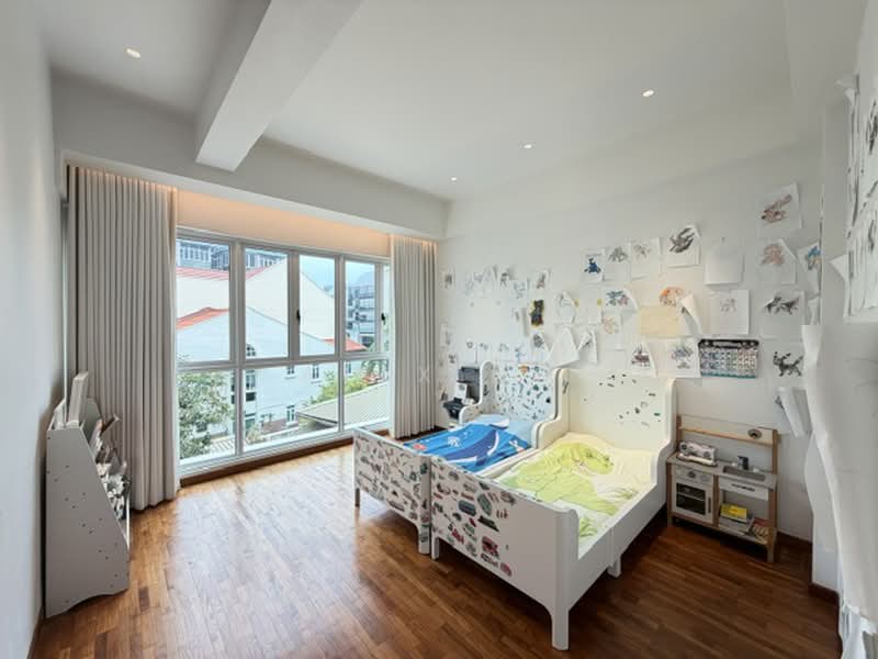 100% Move in Condition, Good Layout, Bright, Convenient, Good School, East Coast Estate, Telok Kurau Estate, Joo Chiat Estate, 6 Bedrooms, 4,000 sqft, Semi-Detached House For Sale, by Alex Ng, 500169078 - Bedroom - PropertyGuru.com.sg