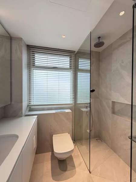 100% Move in Condition, Good Layout, Bright, Convenient, Good School, East Coast Estate, Telok Kurau Estate, Joo Chiat Estate, 6 Bedrooms, 4,000 sqft, Semi-Detached House For Sale, by Alex Ng, 500169078 - Bathroom - PropertyGuru.com.sg