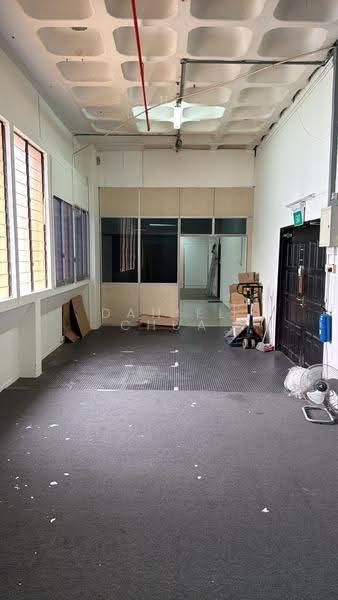 Hillview Warehouse, 29 Hillview Terrace, Dairy Farm / Bukit Panjang / Choa Chu Kang, 1,722 sqft, Light Industrial (B1) For Sale, by Daniel Chua, 500169097 - CommercialGuru.com.sg