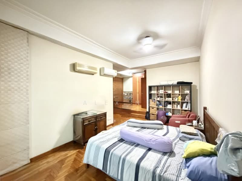 Face Park, 1km to Maris Stella, 6 Bdrms, Convenient, Gd Layout, High Ceiling, Serious seller, Serangoon Estate, Paya Lebar Estate, Braddell Estate, 6 Bedrooms, 3,800 sqft, Corner Terrace For Sale, by Alex Ng, 500169102 - Bedroom - PropertyGuru.com.sg