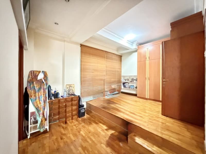 Face Park, 1km to Maris Stella, 6 Bdrms, Convenient, Gd Layout, High Ceiling, Serious seller, Serangoon Estate, Paya Lebar Estate, Braddell Estate, 6 Bedrooms, 3,800 sqft, Corner Terrace For Sale, by Alex Ng, 500169102 - Interior - PropertyGuru.com.sg