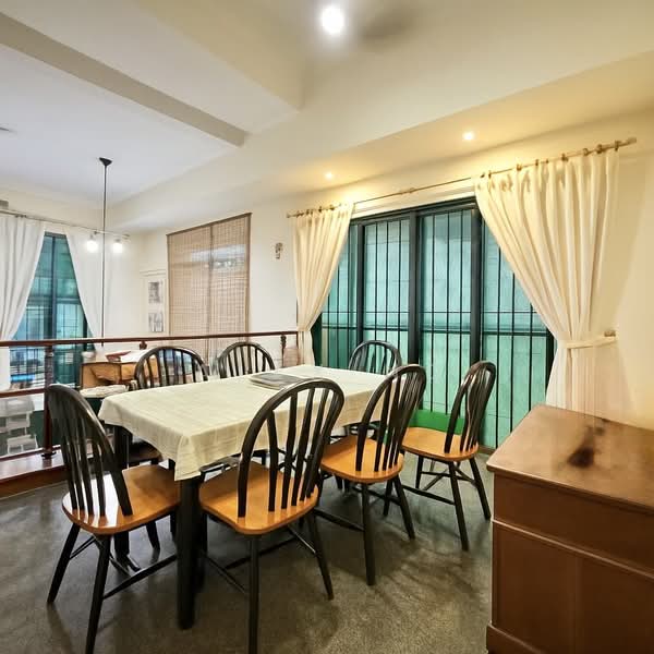 Face Park, 1km to Maris Stella, 6 Bdrms, Convenient, Gd Layout, High Ceiling, Serious seller, Serangoon Estate, Paya Lebar Estate, Braddell Estate, 6 Bedrooms, 3,800 sqft, Corner Terrace For Sale, by Alex Ng, 500169102 - Dining Room - PropertyGuru.com.sg