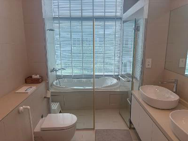 Belle Vue Residences, 15 Oxley Walk, 4 Bedrooms, 3,832 sqft, Condominium For Sale, by Joanne Quek, 500169106 - Bathroom - PropertyGuru.com.sg