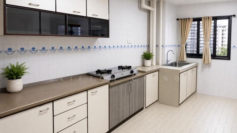 256 Tampines Street 21, 256 Tampines Street 21, Pasir Ris / Tampines, 3 Bedrooms, 1,302 sqft, HDB Flat For Sale, by Clifton Ching, 500169111 - Kitchen - PropertyGuru.com.sg