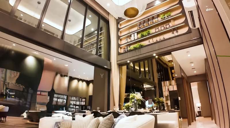 Rare loft 2B2B penthouse 4 min walk to Lentor MRT and within 1km to CHIJ St Nicholas, , 2 Bedrooms, 732 sqft, Condominium For Sale, by Lee Yin Jie, 500169116 - high ceiling Living Room sample - PropertyGuru.com.sg