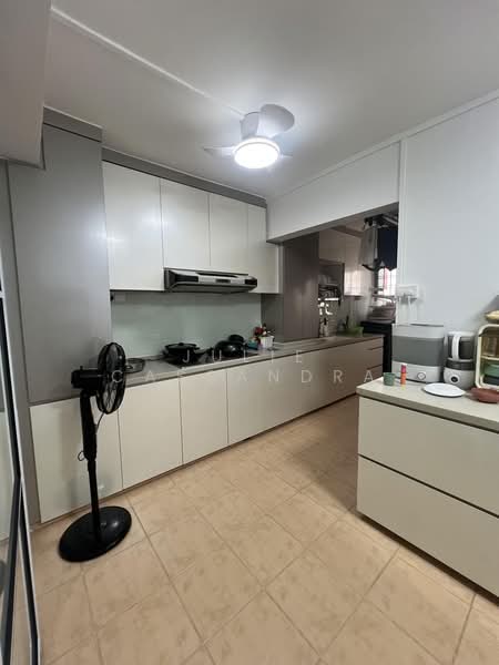 267 Toh Guan Road, 267 Toh Guan Road, Room Rental, 100 sqft, HDB Flat For Rent, by Julie Cassandra, 500169120 - Kitchen - PropertyGuru.com.sg