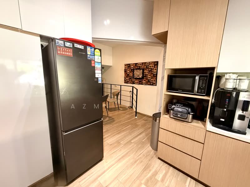 Loyang Villas, 301 Loyang Rise, 5 Bedrooms, 2,217 sqft, Terraced House For Sale, by Azmi Talib, 500169123 - Kitchen - PropertyGuru.com.sg