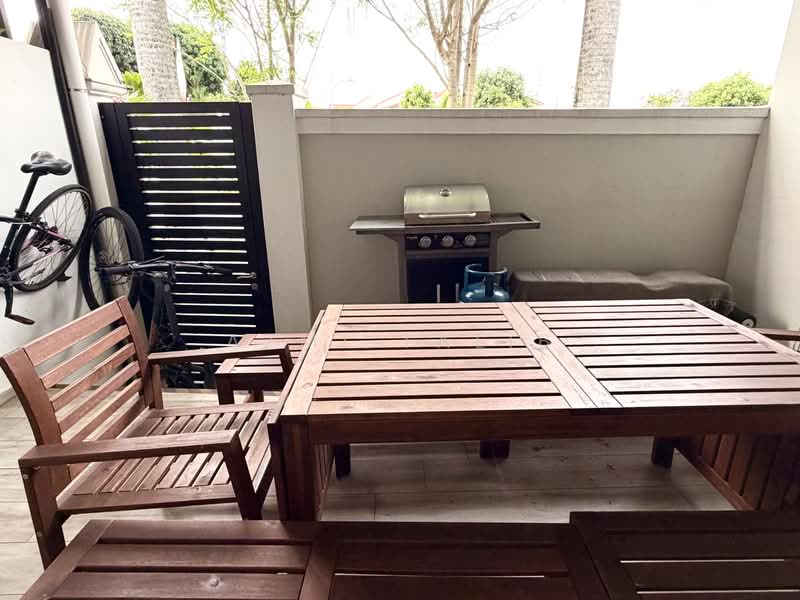 Loyang Villas, 301 Loyang Rise, 5 Bedrooms, 2,217 sqft, Terraced House For Sale, by Azmi Talib, 500169123 - Exterior - PropertyGuru.com.sg