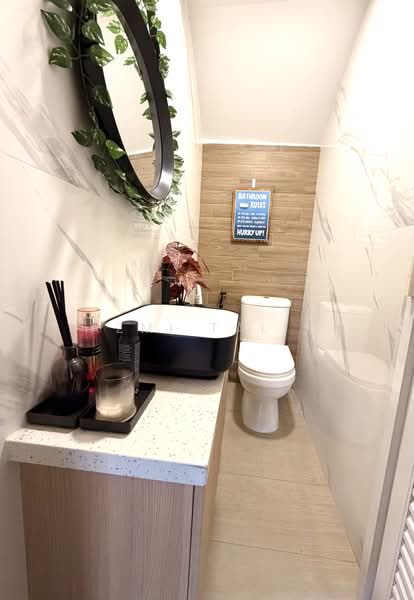 Loyang Villas, 301 Loyang Rise, 5 Bedrooms, 2,217 sqft, Terraced House For Sale, by Azmi Talib, 500169123 - Bathroom - PropertyGuru.com.sg