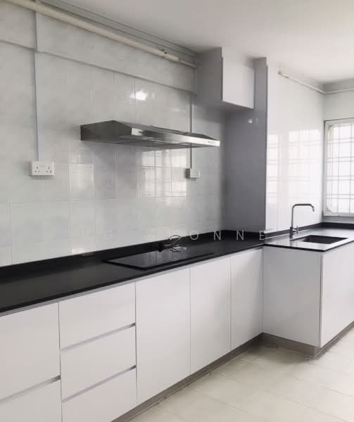 251 Jurong East Street 24, 251 Jurong East Street 24, 3 Bedrooms, 990 sqft, HDB Flat For Sale, by Ng Yvonne, 500169126 - Kitchen - PropertyGuru.com.sg